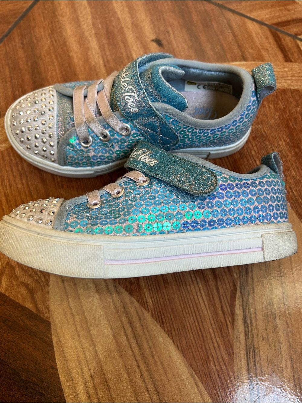 Twinkle toes sketchers